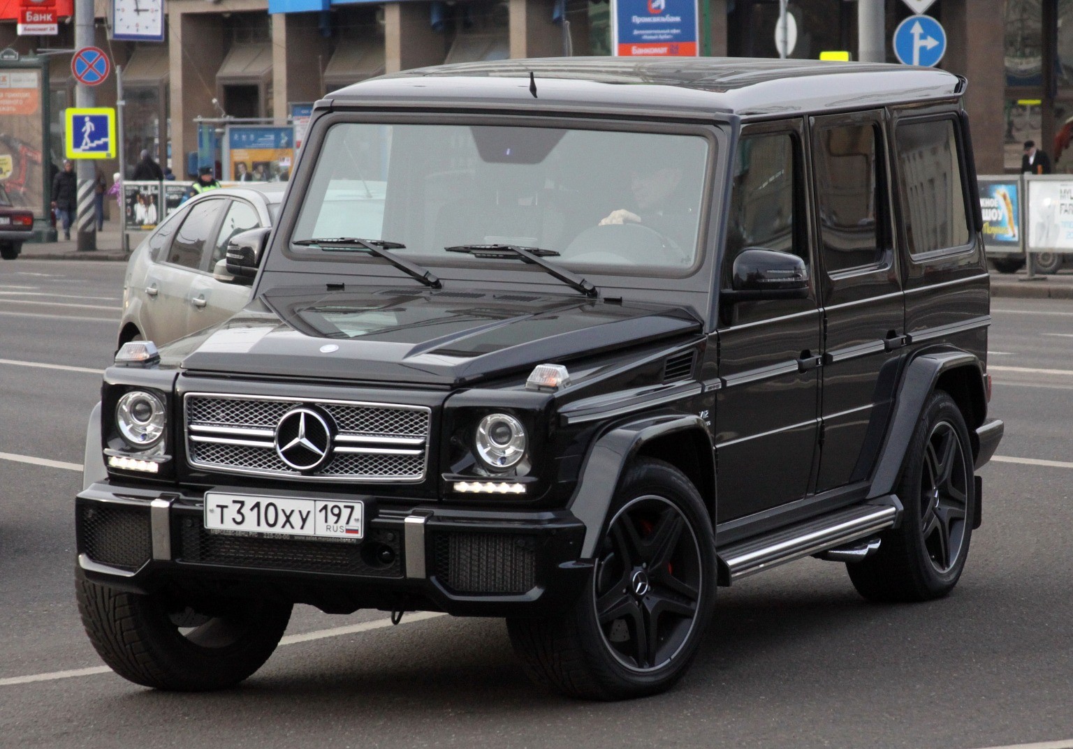  Mercedes G65 AMG 675 000 Euro