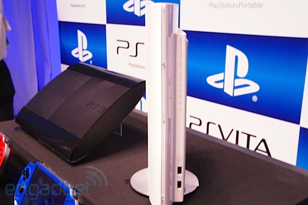  YENi PS3 SÜPER SLiM - ANA KONU - Tek Farki Boyutlari