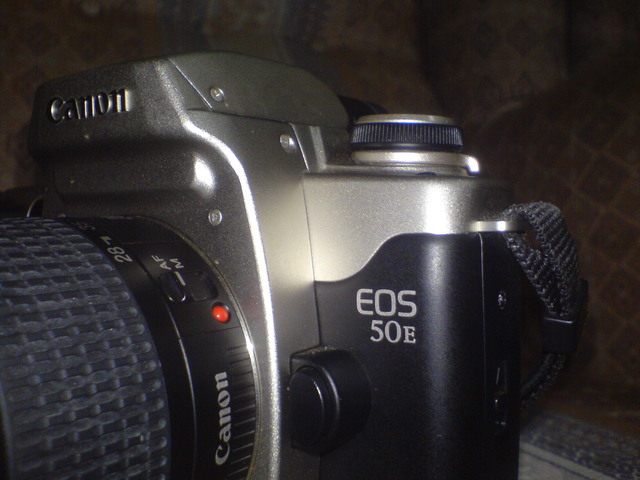  Canon EOS 50E Body + Ultrasonic 28-80mm Lens