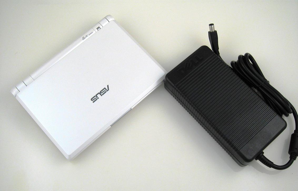  .::Dell XPS M1730 Gamer Notebook (Review & 3D Mark 06 Tests)::.