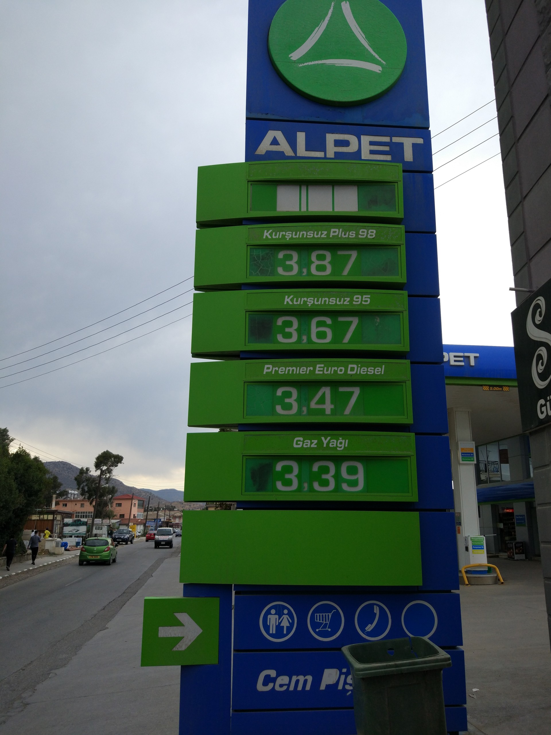 Kıbrıs Alkol ve Benzin Fiyatları (Vergi ile kanımızı