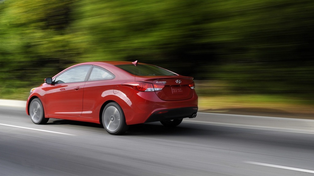  2013 Hyundai Elantra Coupé Resmi Olarak Tanıtıldı