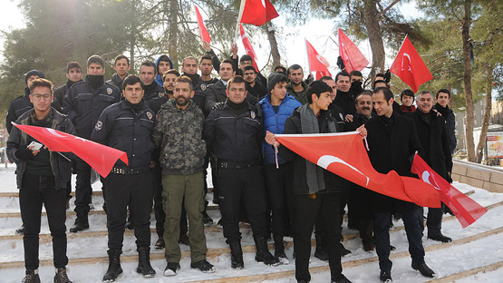  Bingöl, Van, Hakkari ve Mardin'de binlerce vatandaş terörü lanetledi