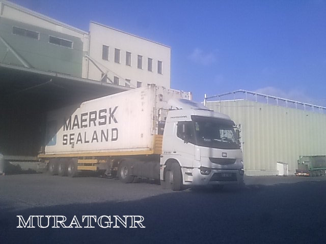 >>  13 YAŞINDA !