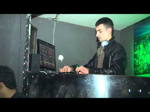  Şanzelize Cafe İlişkili Elbise Party