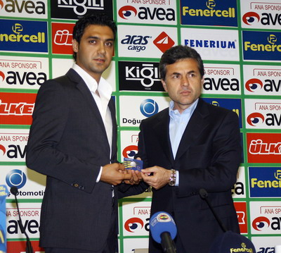  SÜPER LİG'İN EN KARİZMATİK FUTBOLCUSU SİZCE KİM??