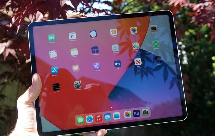 Apple 16 inç büyüklüğünde olan bir iPad üretebilir
