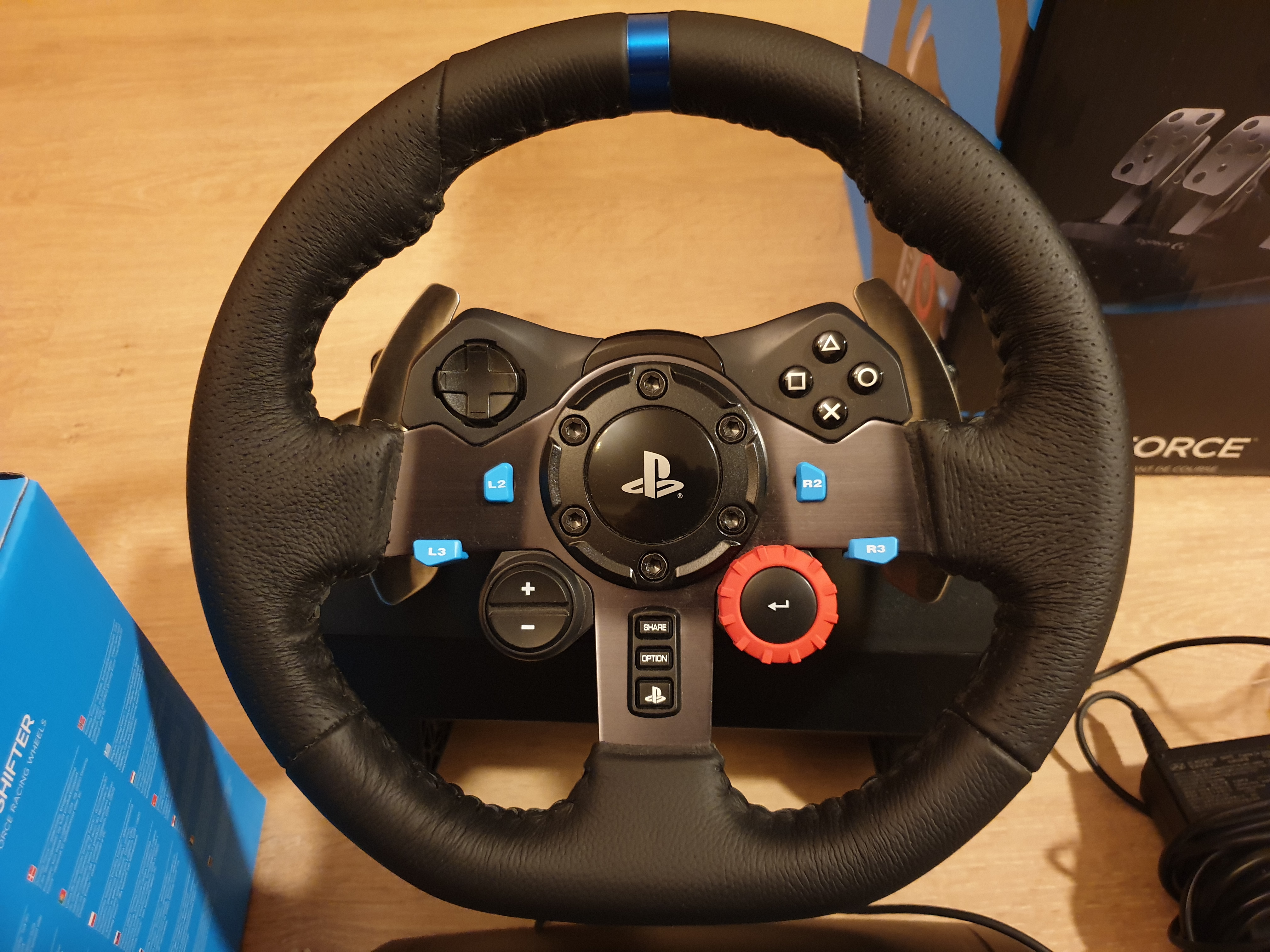 Satıldı: Logitech G29 Direksiyon + Shifter (Kutulu ve 16 Ay Garantili)