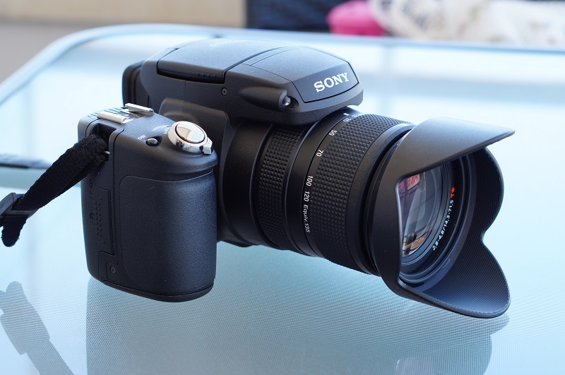  SATILIK EFSANE SONY R1 - Lowepro ve Ekstralar