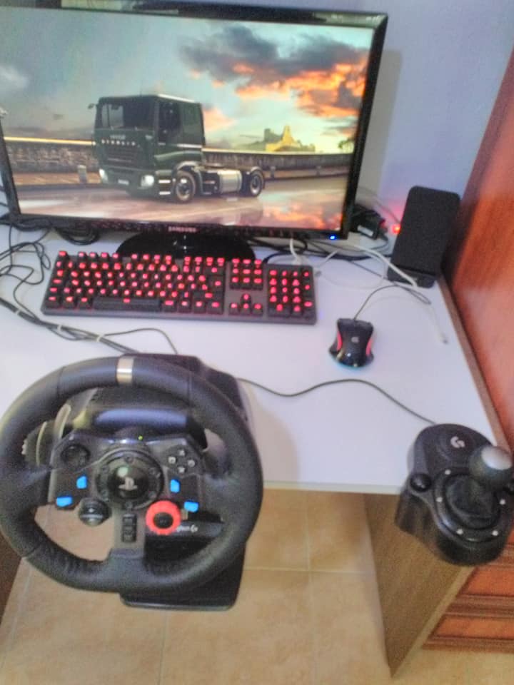 SATILIK LOGITECH G29+SHIFTER 800 TL (ACİL)