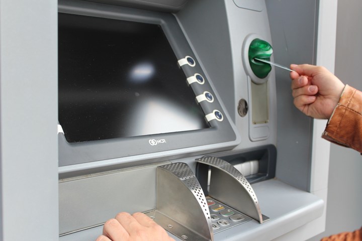 ATM’lerde yeni dönem: Yüzü tespit edilmeyen kişiler para çekemeyecek!