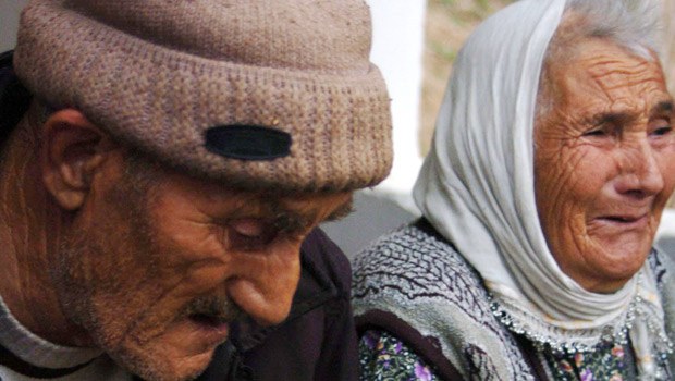  Çanakkale'de evi yanan yaşlı çifte yardım eder misiniz?