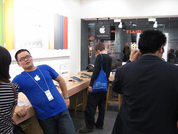 Çin 22 adet klon Apple mağazasını kapatıyor