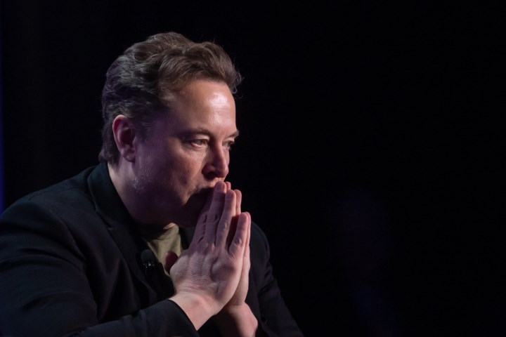 Elon Musk’ın “tuhaf” davranışları Tesla’nın satışlarını baltalıyor