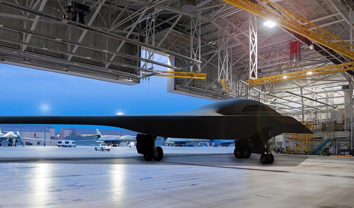 ABD'nin sır gibi sakladığı yeni hayalet bombardıman uçağı görücüye çıkıyor