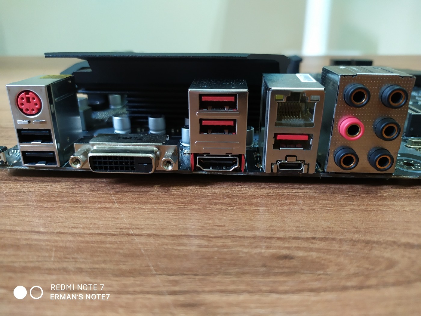 MSİ B450 TOMAHAWK MAX (RYZEN 3 3100 VE 16GB DDR4 3200 OPSİYONU)