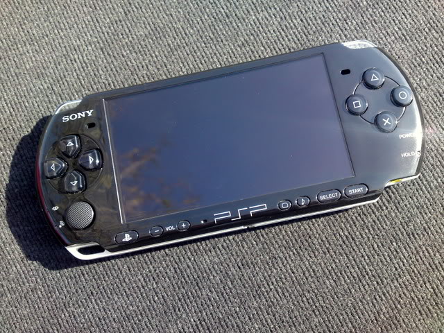  ► Psp 3004 + 8gb Hafıza Kartı + Hardcase Kılıf - 315 TL ◄