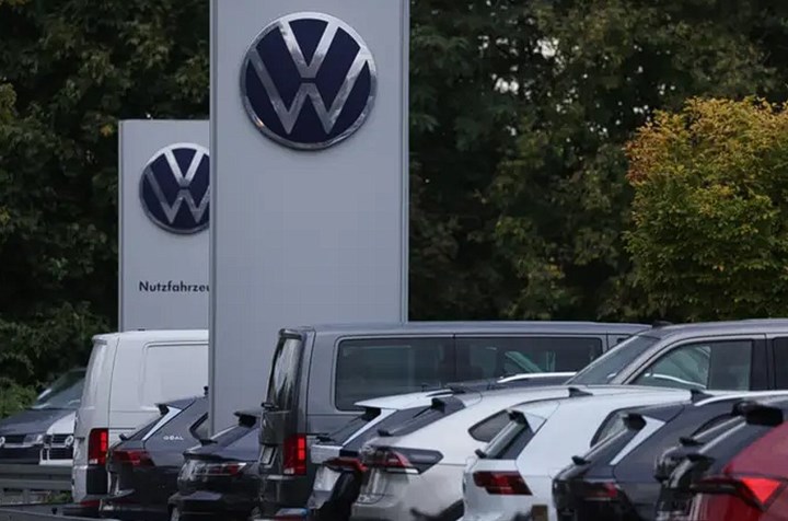 Volkswagen CEO'su: 'Toparlanmak için en az bir fabrika kapatılmalı'