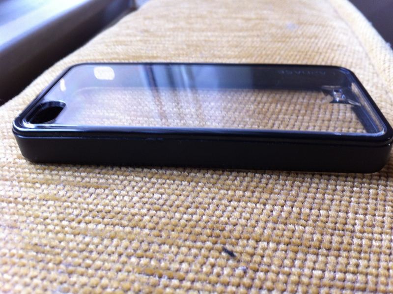  iphone4 aksesuarlarımı satıyorum uygun fiyata(element case ve digerleri...)