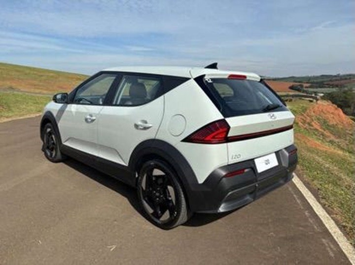 Yeni Hyundai i20'den ilk görüntüler: Tasarımda radikal değişim