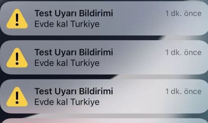iPhone kullanıcılarına 'Evde Kal Türkiye' bildirimi geldi