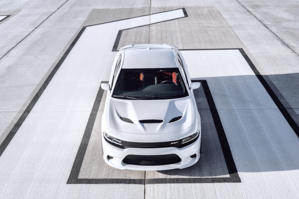 Seri üretim en hızlı sedan otomobil ödülü Amerikalılara mı gidiyor; İşte Dodge Charger SRT Hellcat