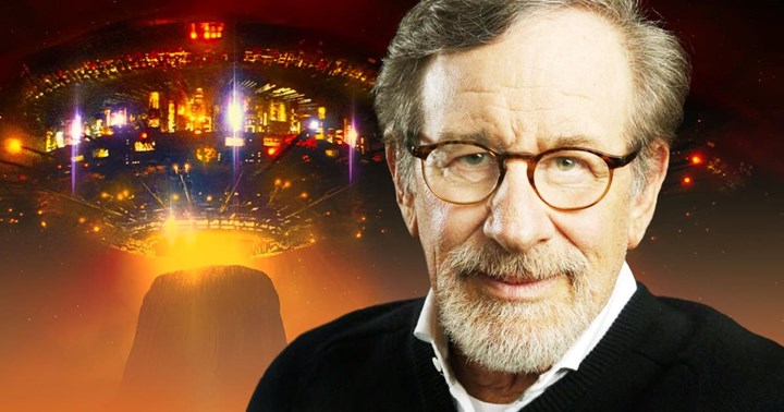 Steven Spielberg, UFO filmi çekmeye hazırlanıyor