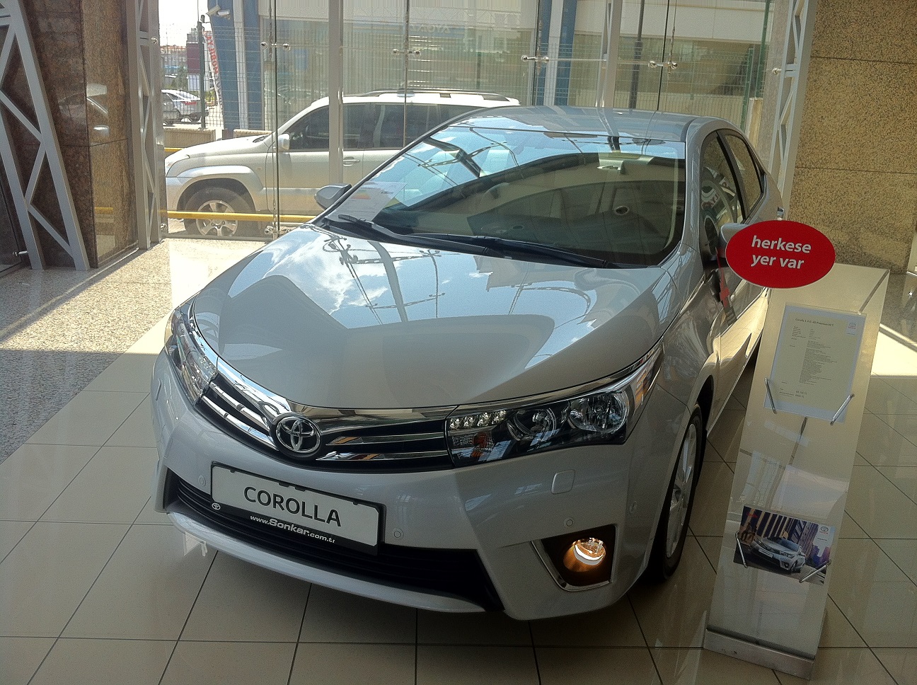  Yeni Corolla, 1.4 d4d MMT ve 1.6 Multidrive s: Test Sürüşü, İncelemesi ve Karşılaştırması.