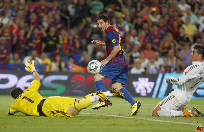  Messi 4.kez yılın en iyi oyuncusu seçildi!
