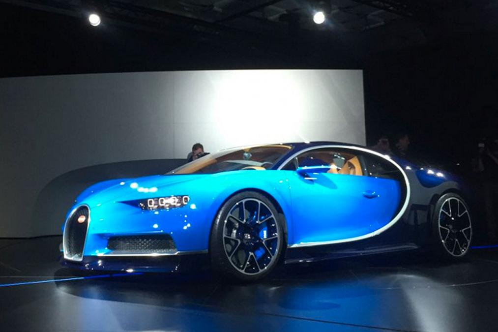  BUGATTI CHIRON TANITILDI