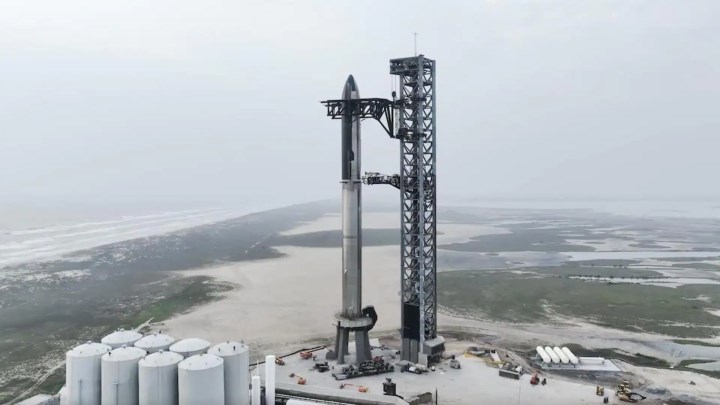 SpaceX, artık dünyanın en büyük roketi Starship’i iki haftada bir fırlatabilecek