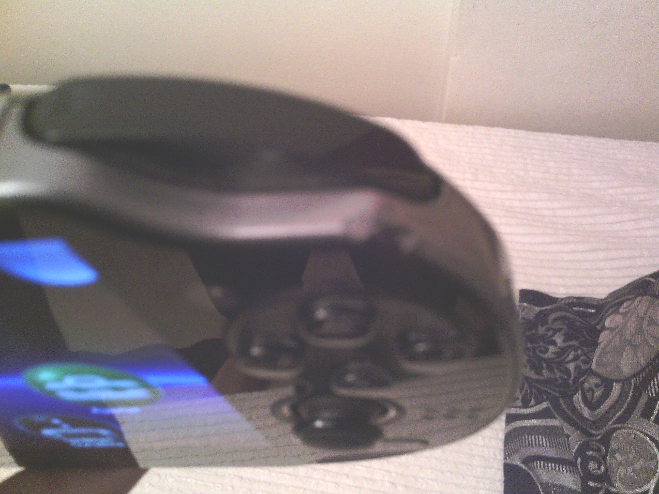  Satılık PS VITA WIFI +4GBHAFIZA+FIFA13+GARANTILI=350 TL