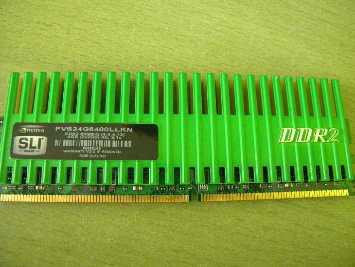  son Patriot 4096MB(2x2) PC6400 DDR2 800MHZ :d