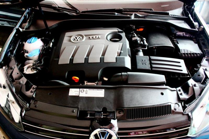  Detailing Garage's Golf 6 iç-motor temizliği, nano koruma