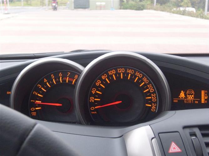  Yeni Toyota Corolla Verso ~ Test - İnceleme