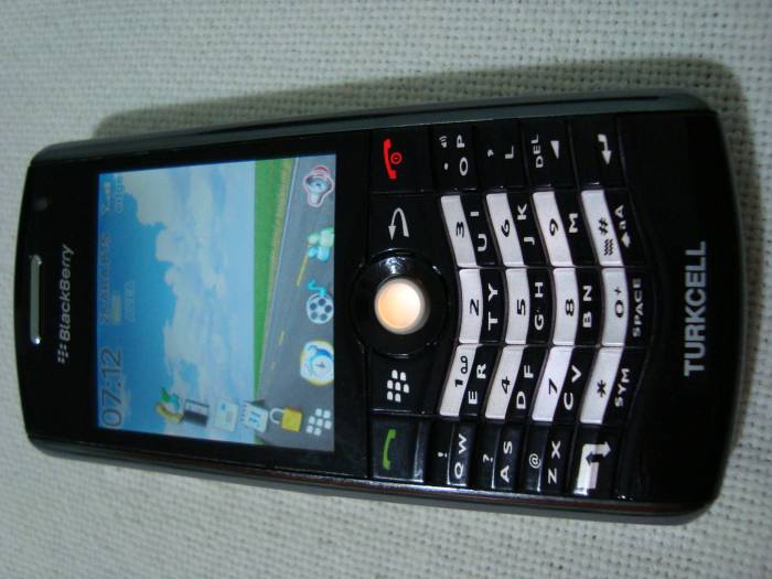  blackberry 8120