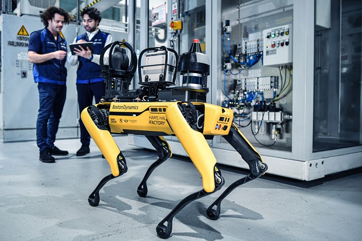 Boston Dynamics’in robot köpeği BMW’de işe başladı: Karşınızda SpOTTO