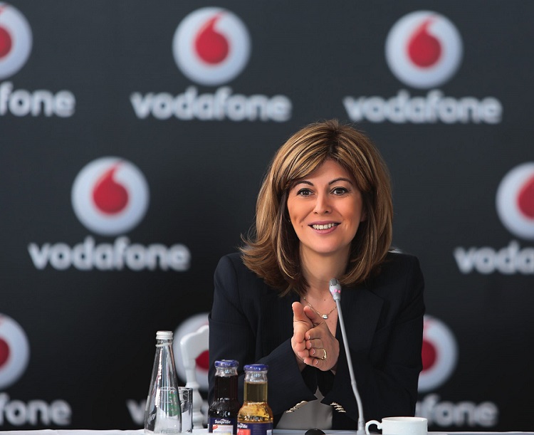 Vodafone, en büyük bölgesini bir Türk'e emanet ediyor