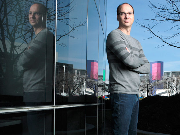 Apple: Android'in çerçevesi, Andy Rubin'in Apple'daki çalışmasından parçalar taşıyor