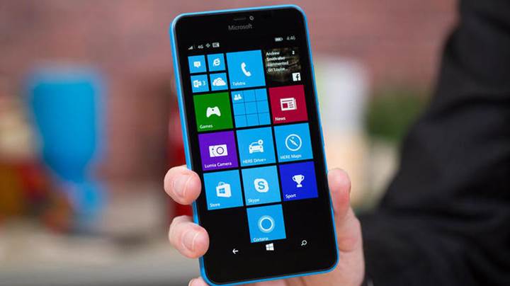 Düşüşe devam eden Windows Phone, BlackBerry'nin rakibi olmaya aday