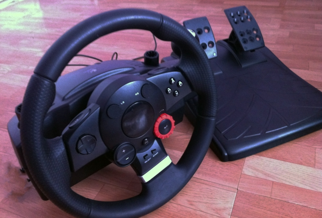 Как подключить руль к windows 10. Руль Logitech 945. Руль Logitech DRIVEFX Wheel. Logitech Driving Force e-uc2. Игровой руль Logitech Driving Force gt.