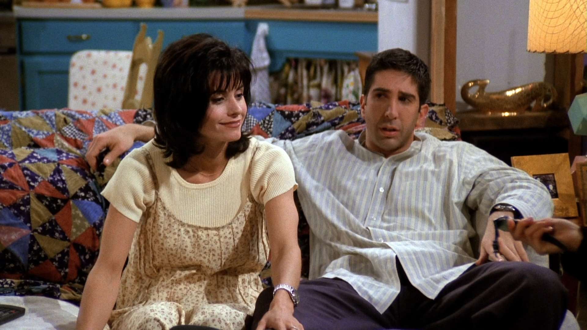 Друзья 1. Моника Геллер «друзья» (1994 – 2004). Друзья Моника 1 сериал. Monica Geller 1x01. Сериал друзья Моника 1 серия.