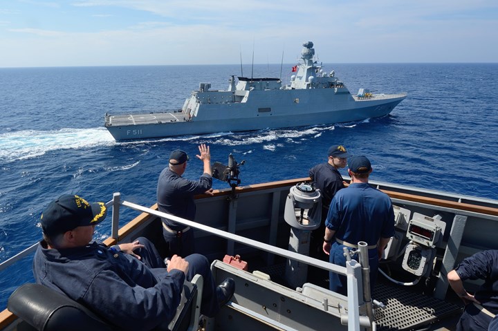 Uçak gemisi için düğmeye basıldı: Türk savunma sanayisinin yeni projeleri açıklandı