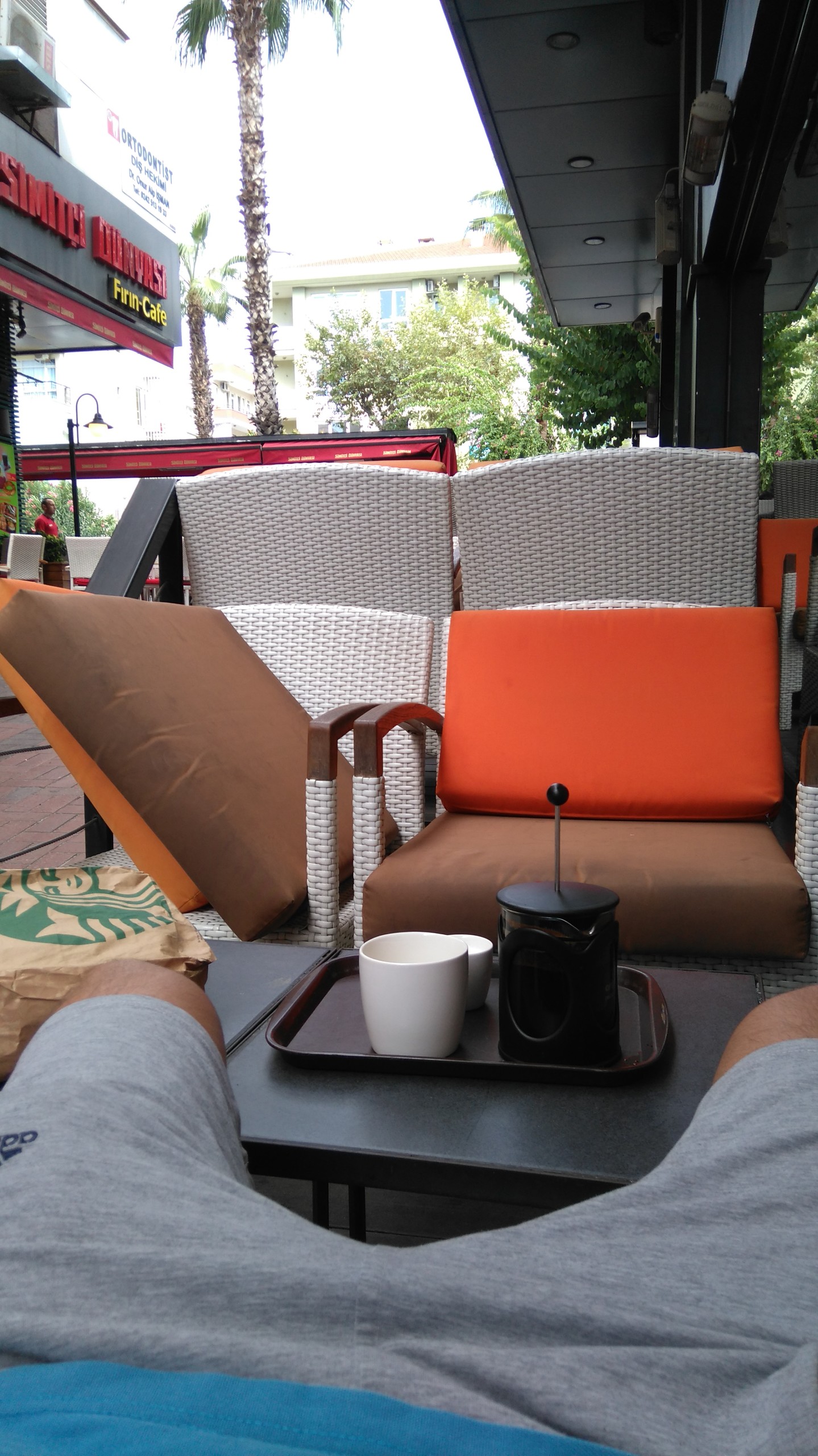 Starbucksda kahve içiyorum SSLİ » Sayfa 1 2
