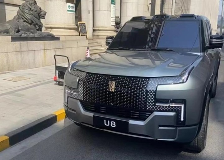 Çin'in en pahalı elektrikli otomobili yolda görüntülendi: Land Rover Defender'a benziyor