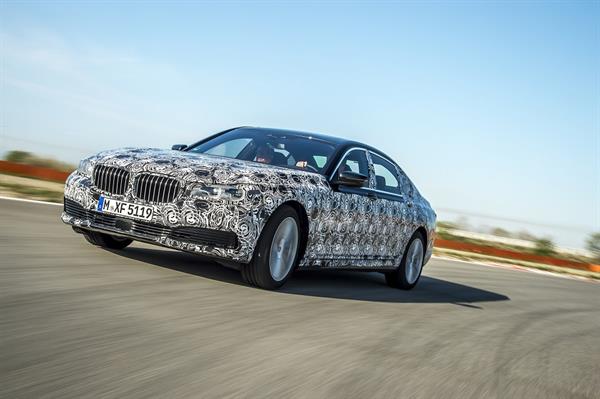 Yeni BMW 7 Serisi gelişmiş teknolojik yeniliklerle geliyor