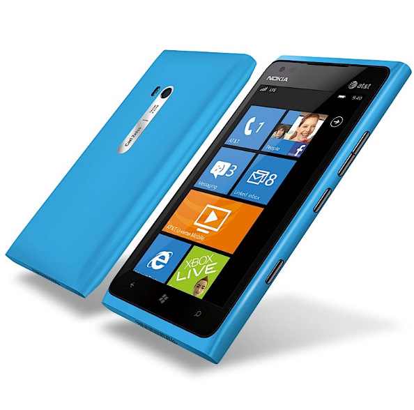CES 2012: Nokia, Windows Phone Mango işletim sistemli Lumia 900'ü lanse etti