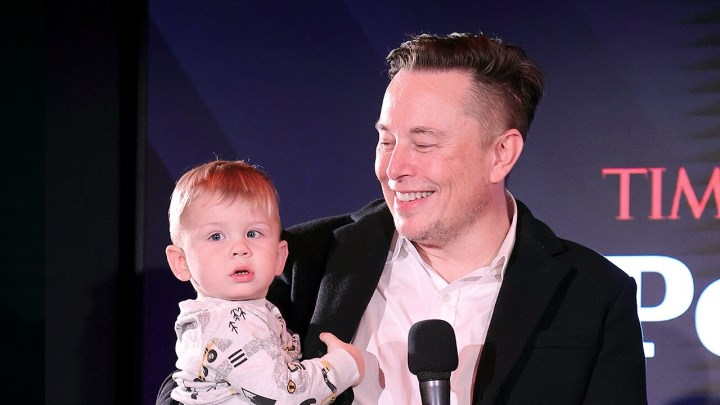Elon Musk: Çocuklarıma çip takmaktan çekinmem