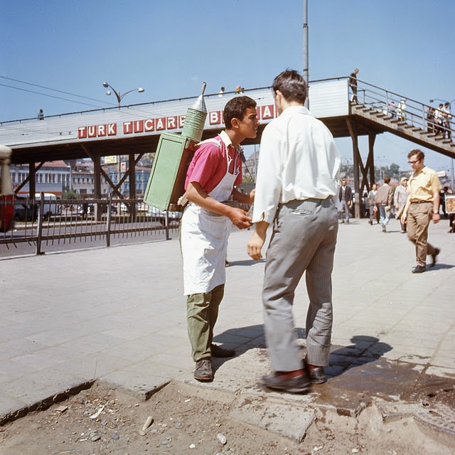  1971 İSTANBUL FOTOĞRAFLARI ( YÜKSEK ÇÖZÜNÜRLÜKLÜ / DÜN ÇEKİLMİŞ GİBİ )