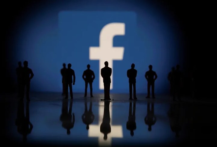 Facebook, tek hesapla beş profil oluşturabilmeyi test ediyor
